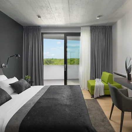 Villa Modern 55 With Pool And