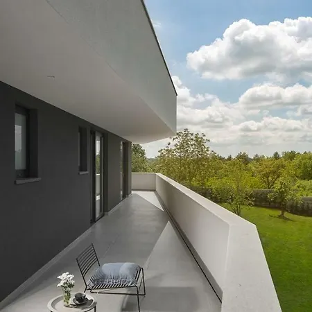 Villa Modern 55 With Pool And