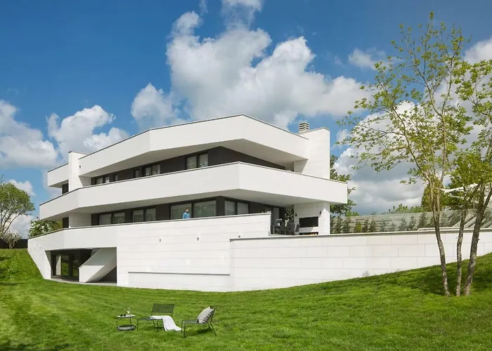 Villa Modern 55 With Pool And