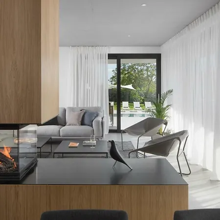 Villa Modern 55 With Pool And *