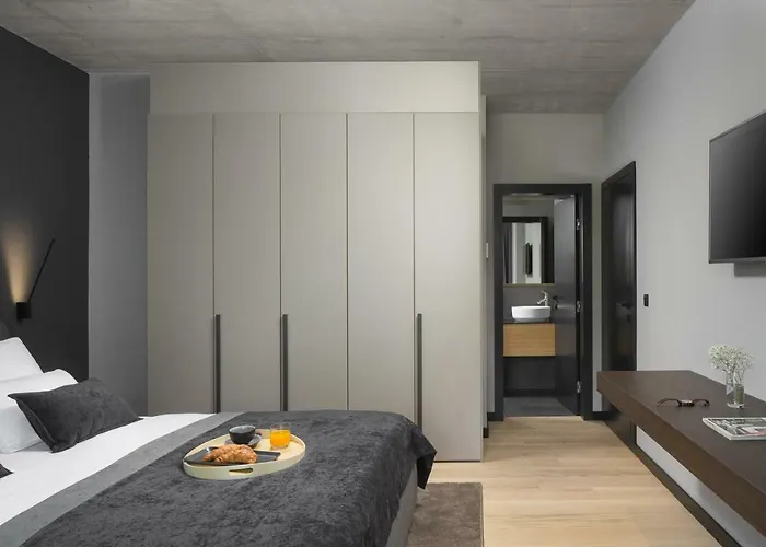 Modern 55 With Pool And * 파진